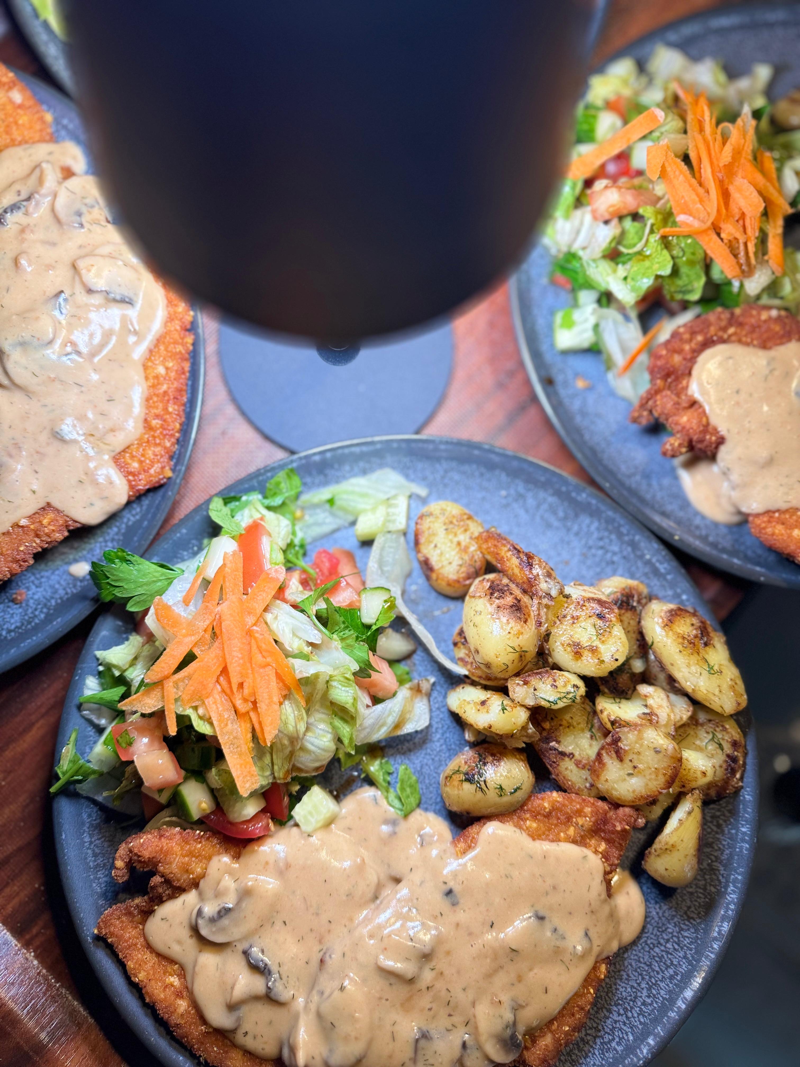 Schnitzel with cream sauce