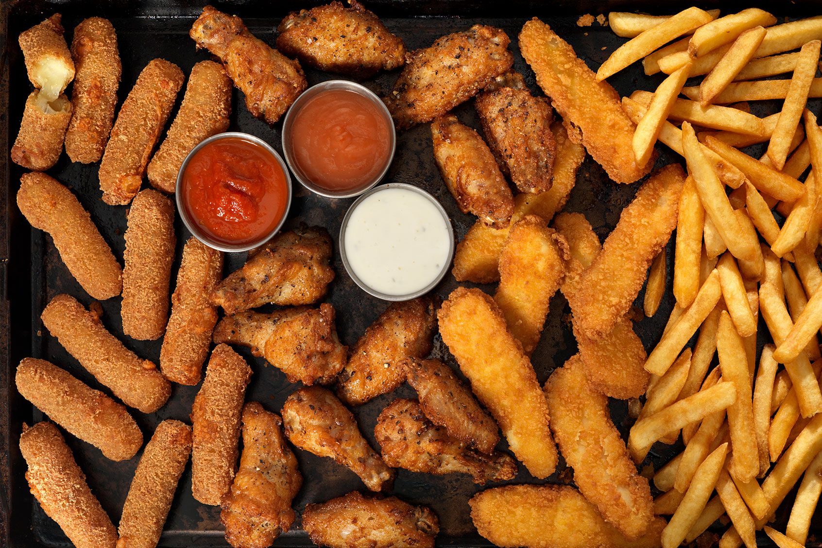 Friends' sharing plate for 4 people